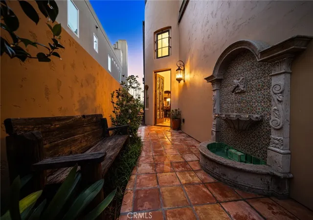 Photo 4 of Sale Pending at 6 Green Turtle, Coronado, CA 92118 | MLS# MB26077104 | Listing updated on 2026-10-03
