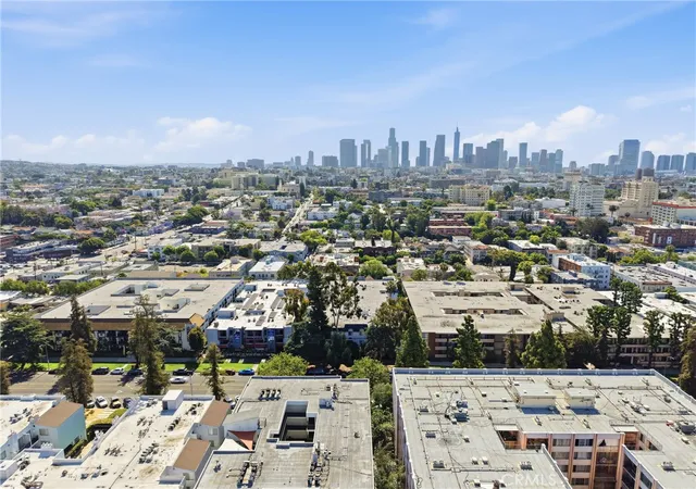 2nd image of La Fayette Park Place, Los Angeles, CA 90057