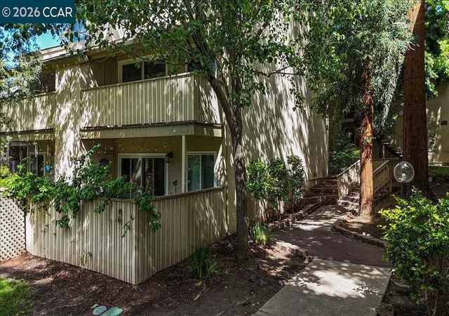 2nd image of 2716 Oak Rd, Walnut Creek, CA 94597