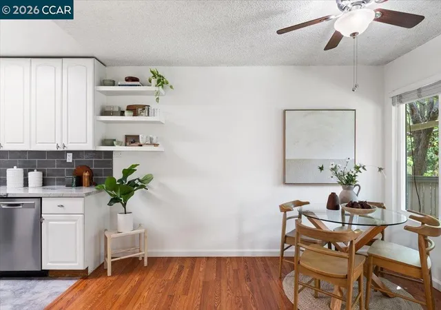 3rd image of 2716 Oak Rd, Walnut Creek, CA 94597