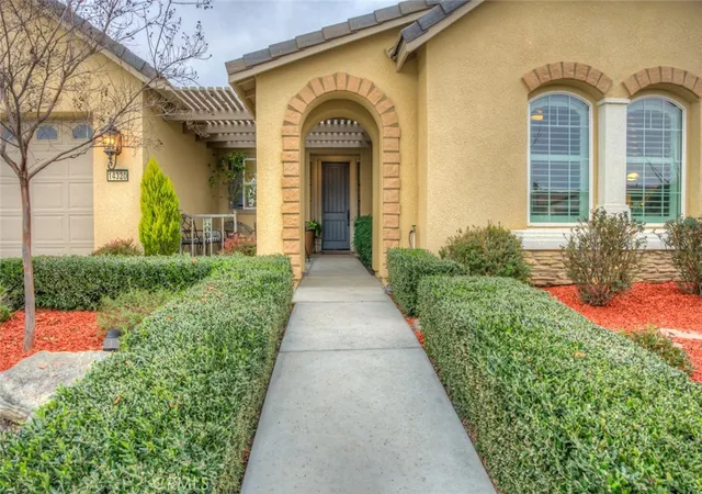 4th image of 14320 Harborough Dr, Bakersfield, CA 93311 | MLS# NS26089437