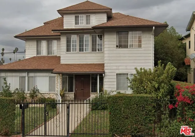 Photo 3 of Multi family home for sale at 903 N Edgemont St, Los Angeles, CA 90029 | MLS# 26789431 | Listing updated on 2026-10-06