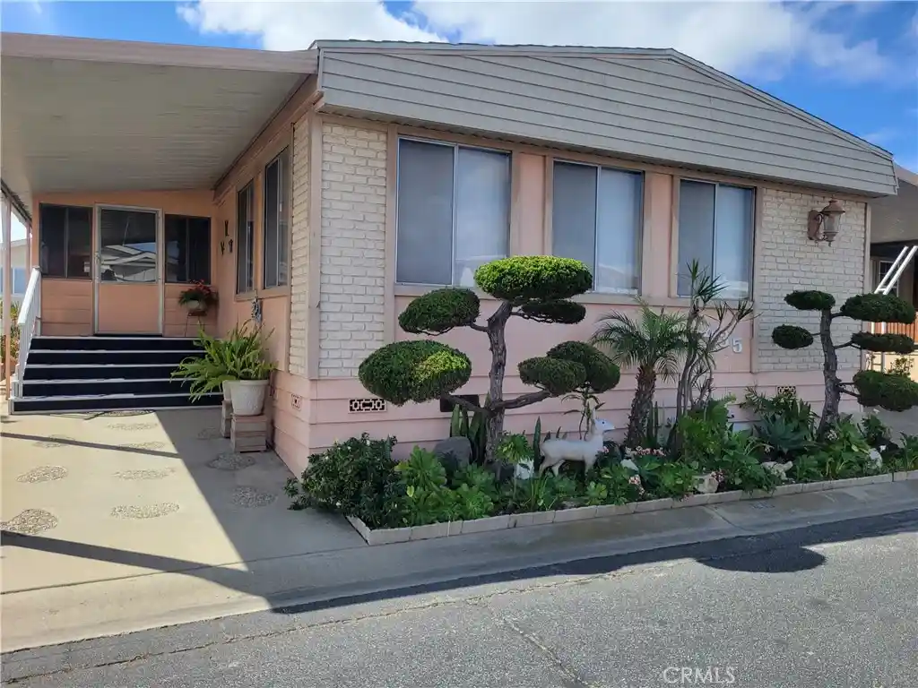 Photo 1 of Sale Pending at 1065 Lomita Blvd #435, Harbor City, CA 90710 | MLS# SB26088643 | Listing updated on 2026-07-31