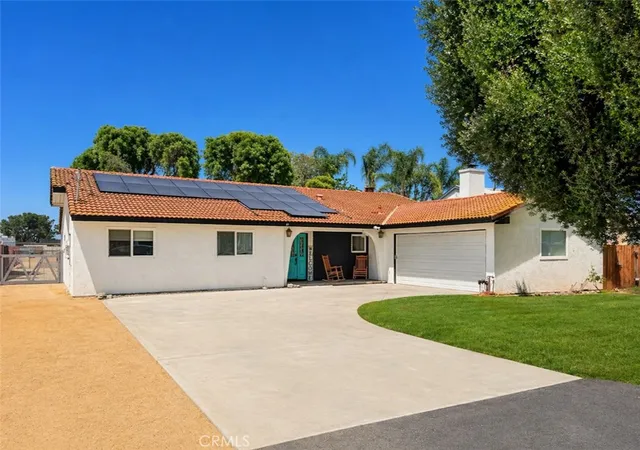 Homes for sale in Norco, CA | 1429 Barnhart Ln, Norco, CA 92860 | MLS# IV26089343