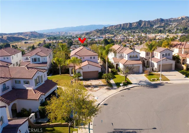 3rd image of 27604 Redwood Wy, Castaic, CA 91384 | MLS# SR26086069