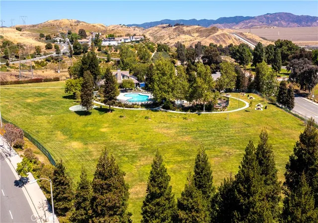 49th image of 27604 Redwood Wy, Castaic, CA 91384 | MLS# SR26086069