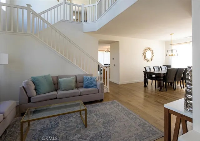 5th image of 27604 Redwood Wy, Castaic, CA 91384 | MLS# SR26086069