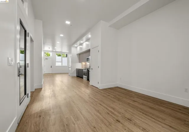 1st image of 1545 32Nd Street #111, Oakland, CA 94608 | MLS# 41132369