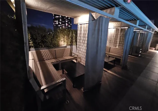 2nd image of 510 S Hewitt, Los Angeles, CA 90013