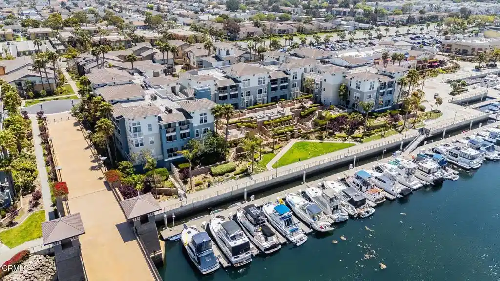 Listing Photo 1 - Condo for sale in 1553 Windshore Wy located at 1553 Windshore Wy, Oxnard, CA 93035 - Unit 1553 Windshore Way