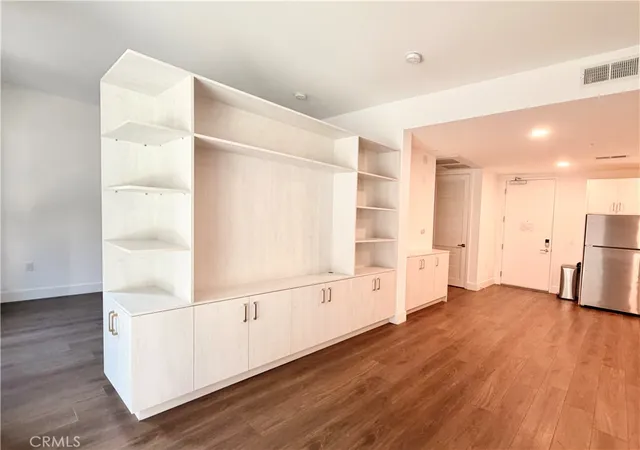 Homes for sale in Pasadena, CA | 709 E Walnut Street #222, Pasadena, CA 91101 | MLS# OC26089386