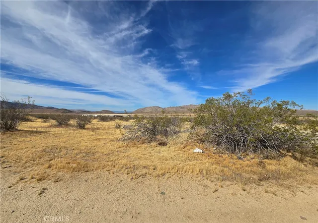 Photo 3 of Land for sale at 0 Oldenberg Rd 0464 022 15, Apple Valley, CA 92307 | MLS# HD26089784 | Listing updated on 2026-05-08