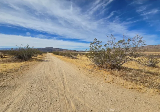 Photo 4 of Land for sale at 0 Oldenberg Rd 0464 022 15, Apple Valley, CA 92307 | MLS# HD26089784 | Listing updated on 2026-05-08