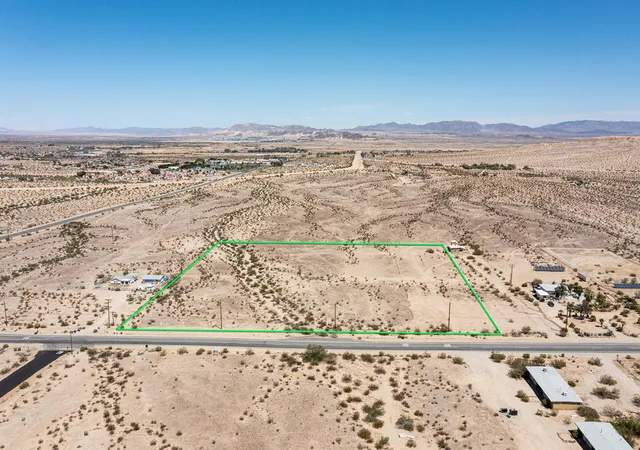 2nd image of 117 29 Palms Hwy, 29 Palms, CA 92277 | MLS# 219146933PS