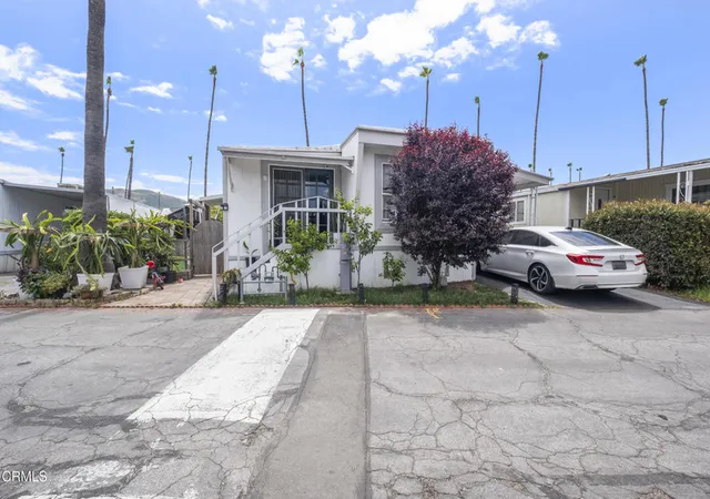 3rd image of 265 Beckwith #54A, Santa Paula, CA 93060 | MLS# V1-36012