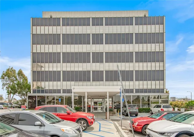 2nd image of 4305 Torrance Blvd #306, Torrance, CA 90503 | MLS# TR26089691