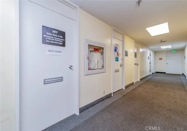 3rd image of 4305 Torrance Blvd #306, Torrance, CA 90503 | MLS# TR26089691