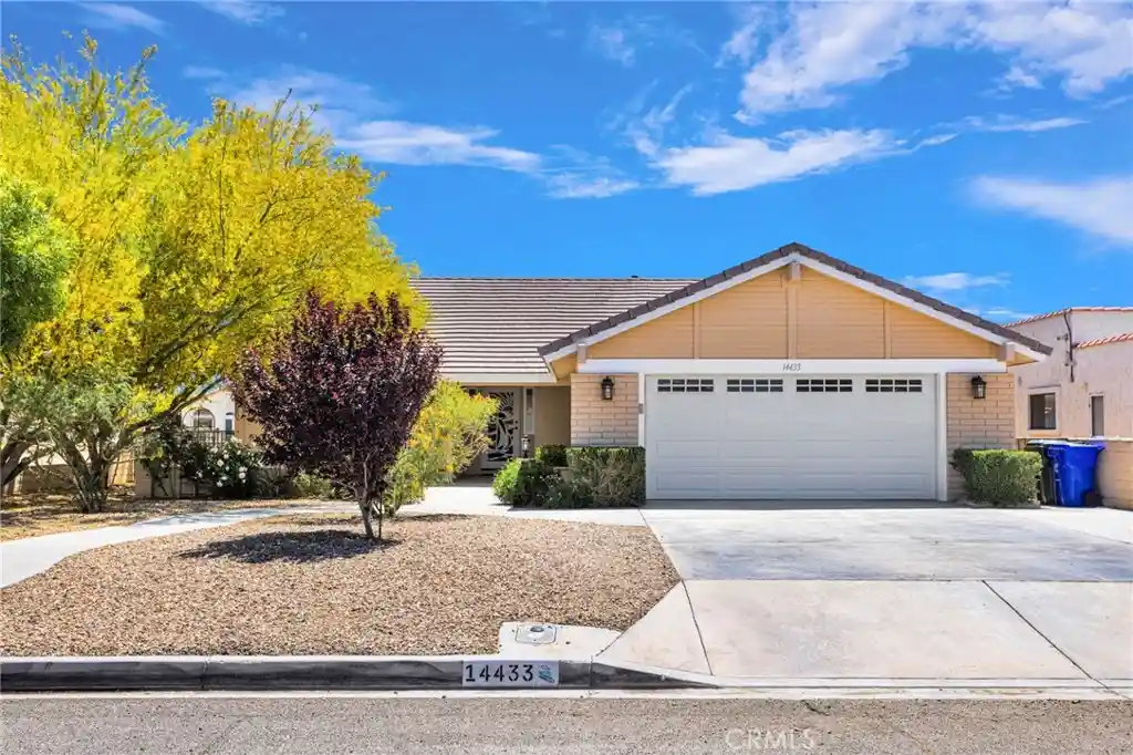 14433 Ironsides Ln, Helendale, CA 92342 | MLS# IV26089817 | Houzeo