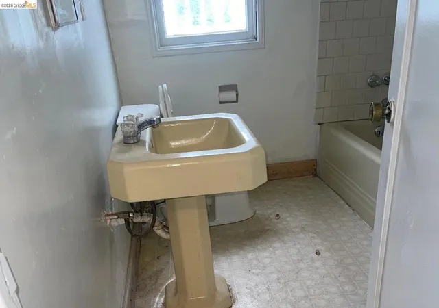 Photo 3 of Single family home for sale at 1626 104th Avenue, Oakland, CA 94603 | MLS# 41132432 | Listing updated on 2026-09-19