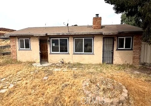 Photo 2 of Sale Pending at 15404 Seals, Victorville, CA 92394 | MLS# BB26085786 | Listing updated on 2026-10-10