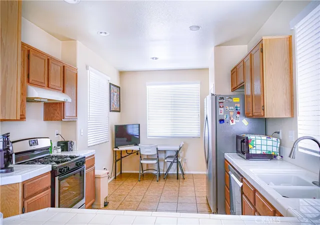 Photo 4 of Sale Pending at 13656 Sandpiper Pl, Victorville, CA 92392 | MLS# WS26090088 | Listing updated on 2026-07-11