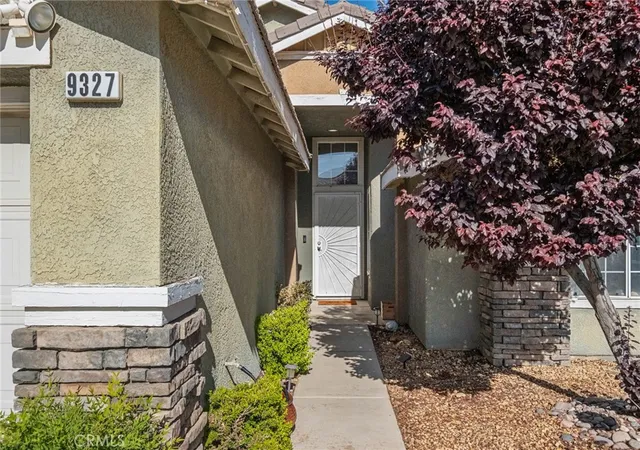 Homes for sale in Hesperia, CA | 9327 Agave Dr, Hesperia, CA 92344 | MLS# HD26090100
