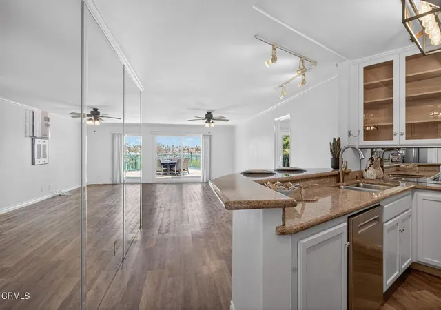 Listing Photo 3 - Condo for sale in building located at 3101 Peninsula Rd, Oxnard, CA 93035 - Unit #121