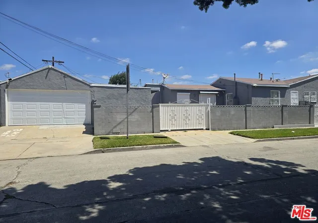 Photo 3 of Single family home for sale at 5959 Arlington Ave, Los Angeles, CA 90043 | MLS# 26806037 | Listing updated on 2026-10-07