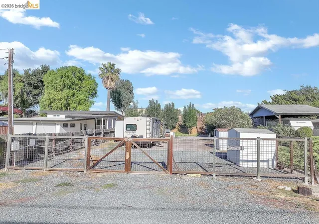 4th image of 4960 Sandmound Boulevard, Oakley, CA 94561 | MLS# 41132483