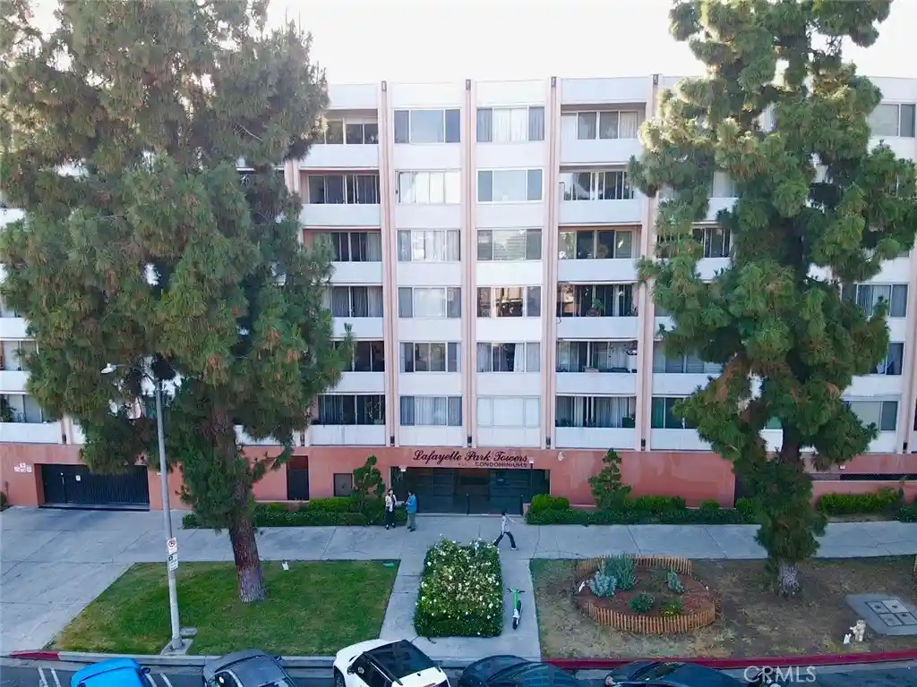 Listing Photo 1 - Condo for sale in La Fayette Park Towers located at 421 S La Fayette Park, Los Angeles, CA 90057 - Unit #214