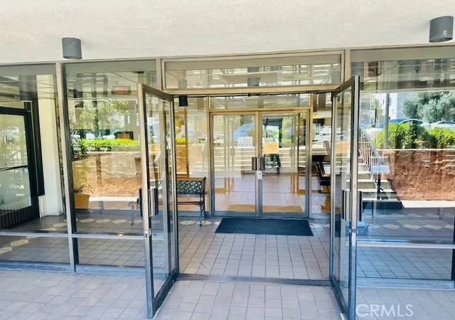 2nd image of 421 S La Fayette Park #214, Los Angeles, CA 90057 | MLS# PW26089360