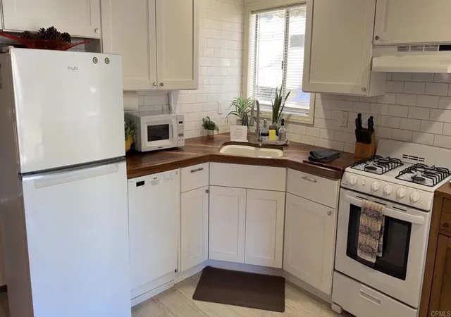 5th image of 220 Mountain View Bl, Big Bear City, CA 92314 | MLS# PTP2603139