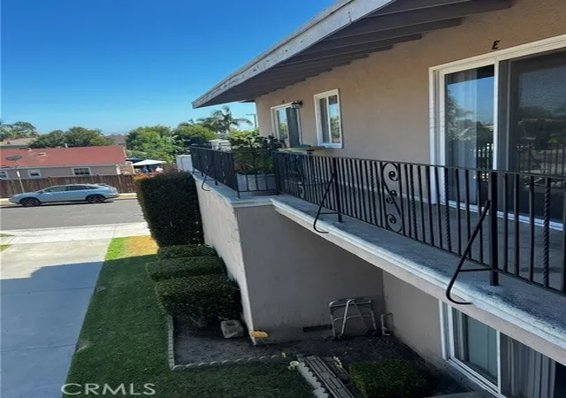 Homes for sale in Long Beach, CA | 3337 E 15Th, Long Beach, CA 90804 | MLS# PW26090318