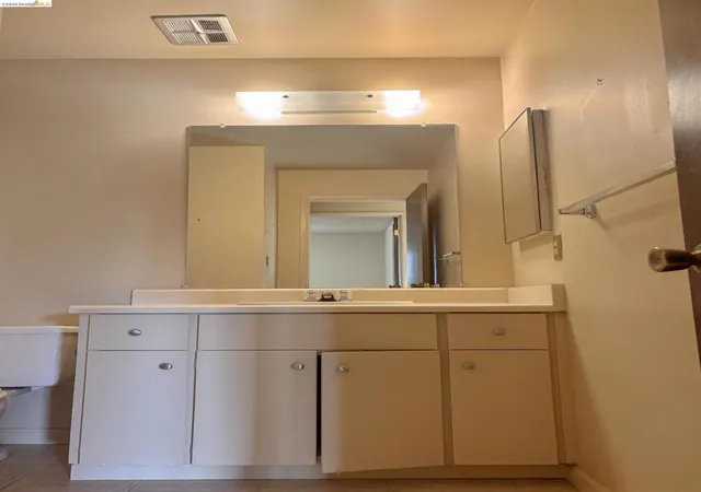 2nd image of 1427 Marchbanks Dr #Apt 3, Walnut Creek, CA 94598 | MLS# 41132492