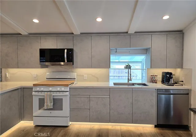 Homes for sale in Calabasas, CA | 23777 Mulholland Hwy Spc 28, Calabasas, CA 91302 | MLS# SR26090370