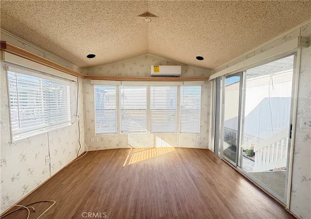 5th image of 20315 Denker Ave #34, Torrance, CA 90501 | MLS# DW26090351