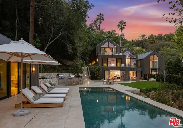 Photo 2 of Mansion for sale at 12309 Viewcrest Rd, Studio City, CA 91604 | MLS# 26793259 | Listing updated on 2026-10-05