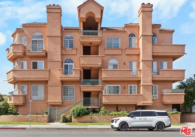 1st image of 801 Lorraine Blvd #301, Los Angeles, CA 90005 | MLS# 26771277