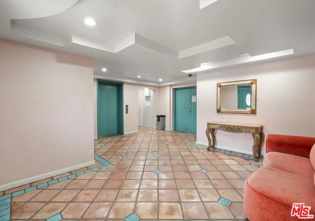 4th image of 801 Lorraine Blvd, Los Angeles, CA 90005