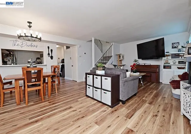 2nd image of 25105 Vista Greens Ct, Hayward, CA 94541 | MLS# 41132504