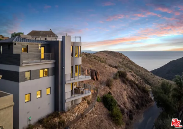 Photo 1 of Single family home for sale at 3004 Sequit Dr, Malibu, CA 90265 | MLS# 25586201 | Listing updated on 2026-09-04