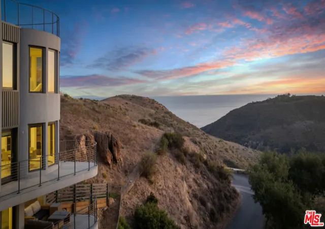 Photo 3 of Single family home for sale at 3004 Sequit Dr, Malibu, CA 90265 | MLS# 25586201 | Listing updated on 2026-09-04
