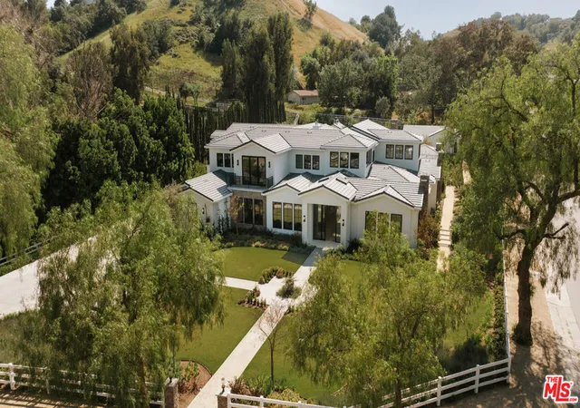 Homes for sale in Hidden Hills, CA | 24640 Wingfield Rd, Hidden Hills, CA 91302 | MLS# 26809965