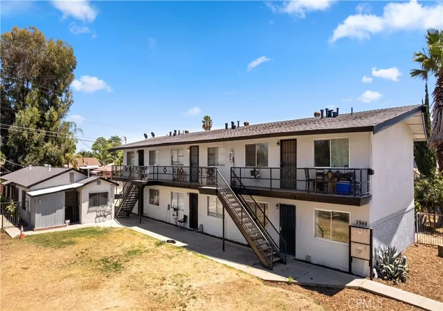 3rd image of 3940 E Burns, Fresno, CA 93725 | MLS# FR26090586