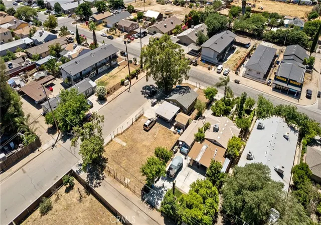 4th image of 3940 E Burns, Fresno, CA 93725 | MLS# FR26090586