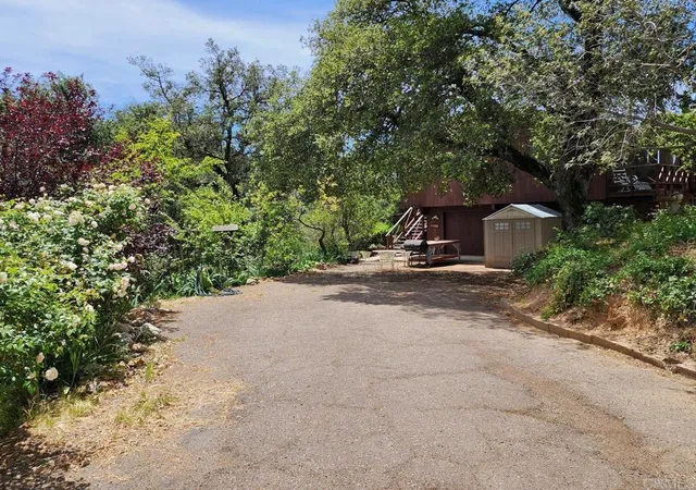 2nd image of 2341 Pinezanita Ln, Julian, CA 92036 | MLS# PTP2603148