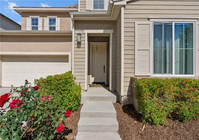 Photo 3 of Single family home for sale at 27624 Solana, Santa Clarita, CA 91350 | MLS# SR26086972 | Listing updated on 2026-10-07
