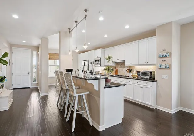 3rd image of 1540 Seabridge Ln, Oxnard, CA 93035 | MLS# NDP2604027