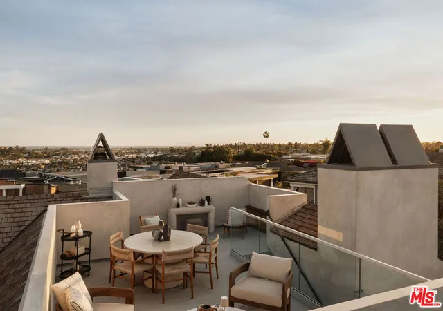 27th image of 1399 Galaxy Dr, Newport Beach, CA 92660 | MLS# 26807007