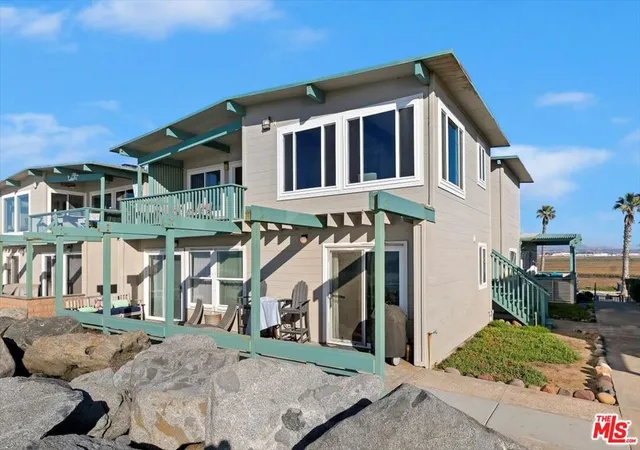 Homes for sale in Imperial Beach, CA | 1610 Seacoast Dr #D, Imperial Beach, CA 91932 | MLS# 26801883